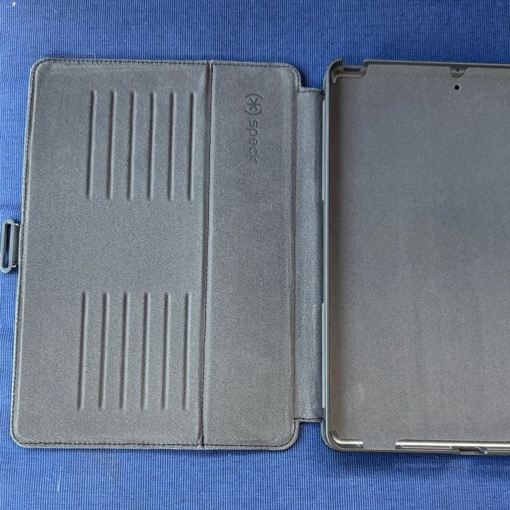 Speck Charcoal Black Tablet Cover